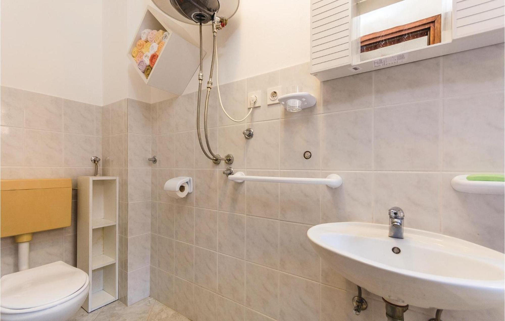 Amazing Apartment In Pavicini With Kitchen المظهر الخارجي الصورة